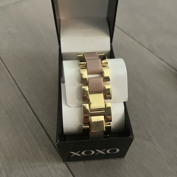 XOXO gold watch - Picture 3 of 4